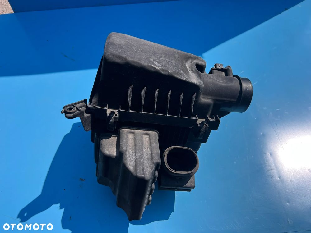OBUDOWA FILTRA POWIETRZA 1173104S01 PRZEPŁYWOMIERZ 93450753 NISSAN NAVARA - 1