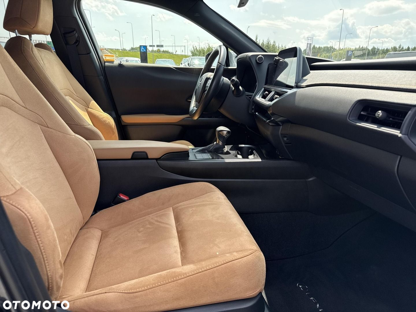 Lexus UX - 28