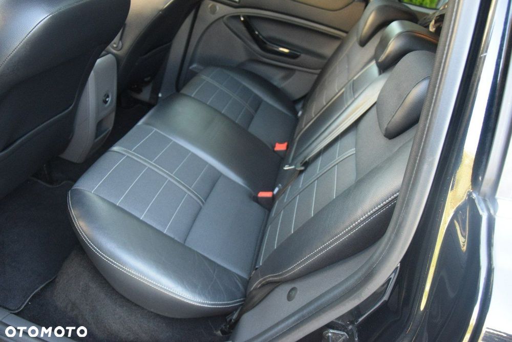 Ford Kuga S 2.0 TDCi 4x4 Editionsmodell - 24