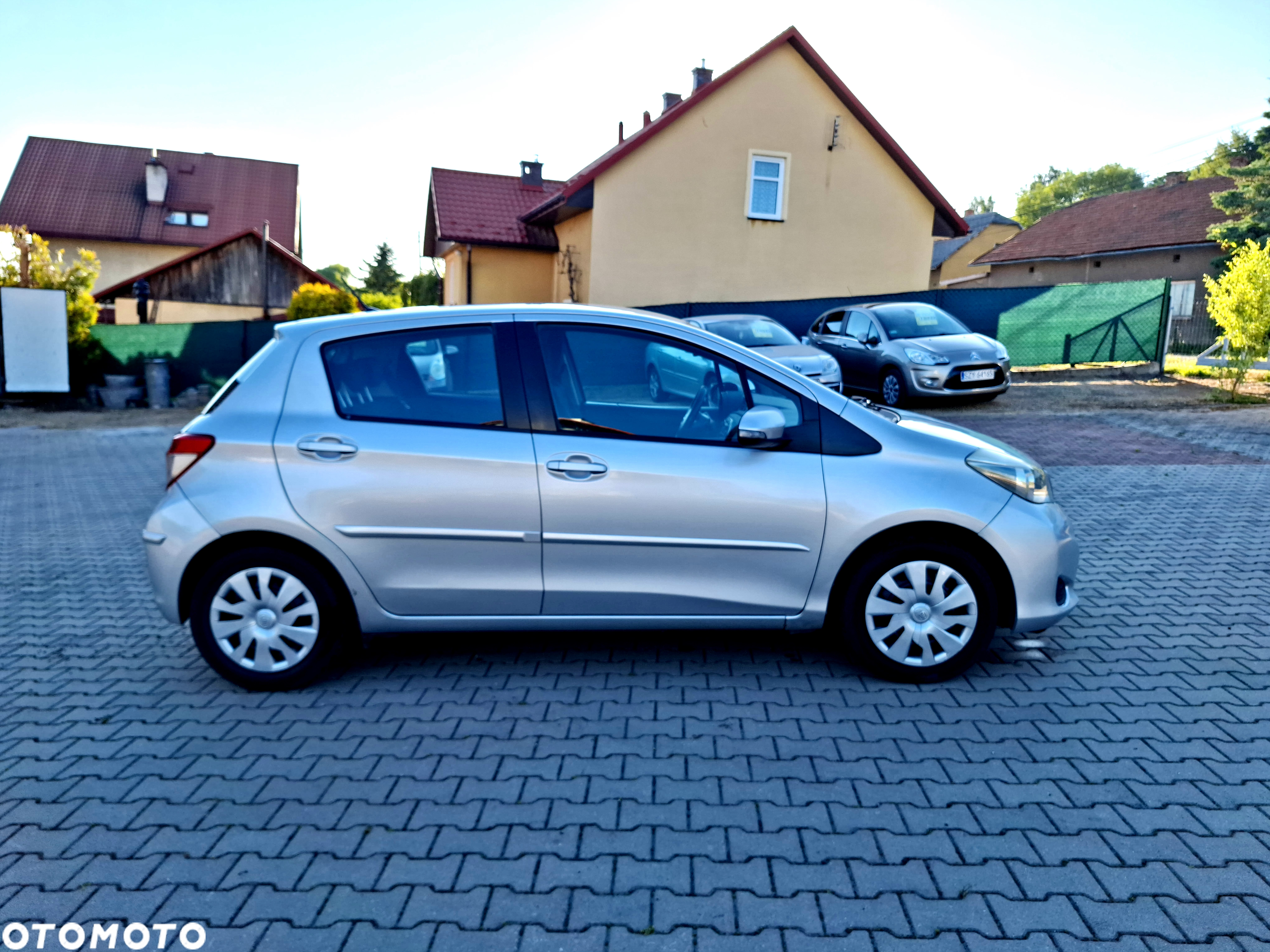 Toyota Yaris - 4