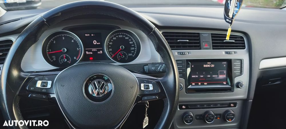 Volkswagen Golf 1.6 TDI DPF BMT Comfortline - 10