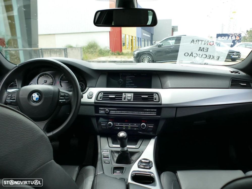 BMW 525 d Pack M - 40