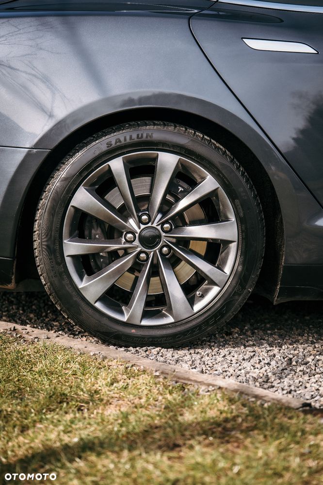 Tesla Model S Long Range Plus - 13