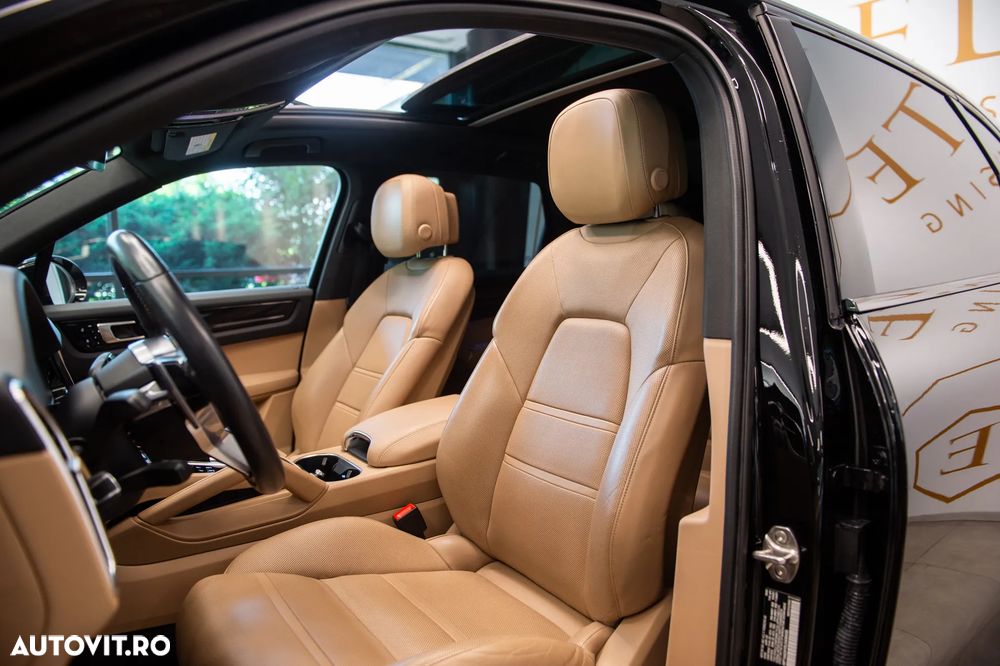 Porsche Cayenne Standard - 16