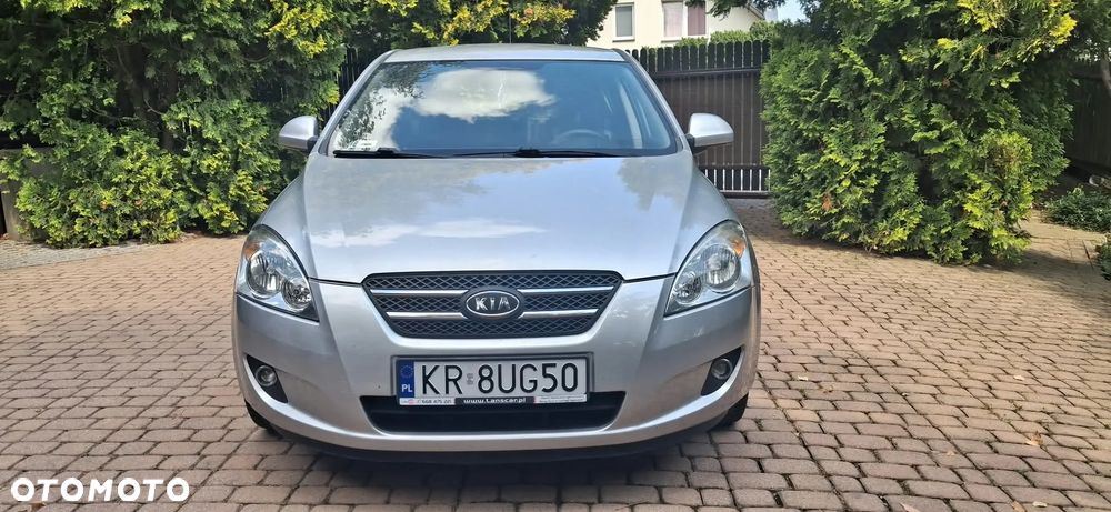 Kia Ceed 2007 photo 2
