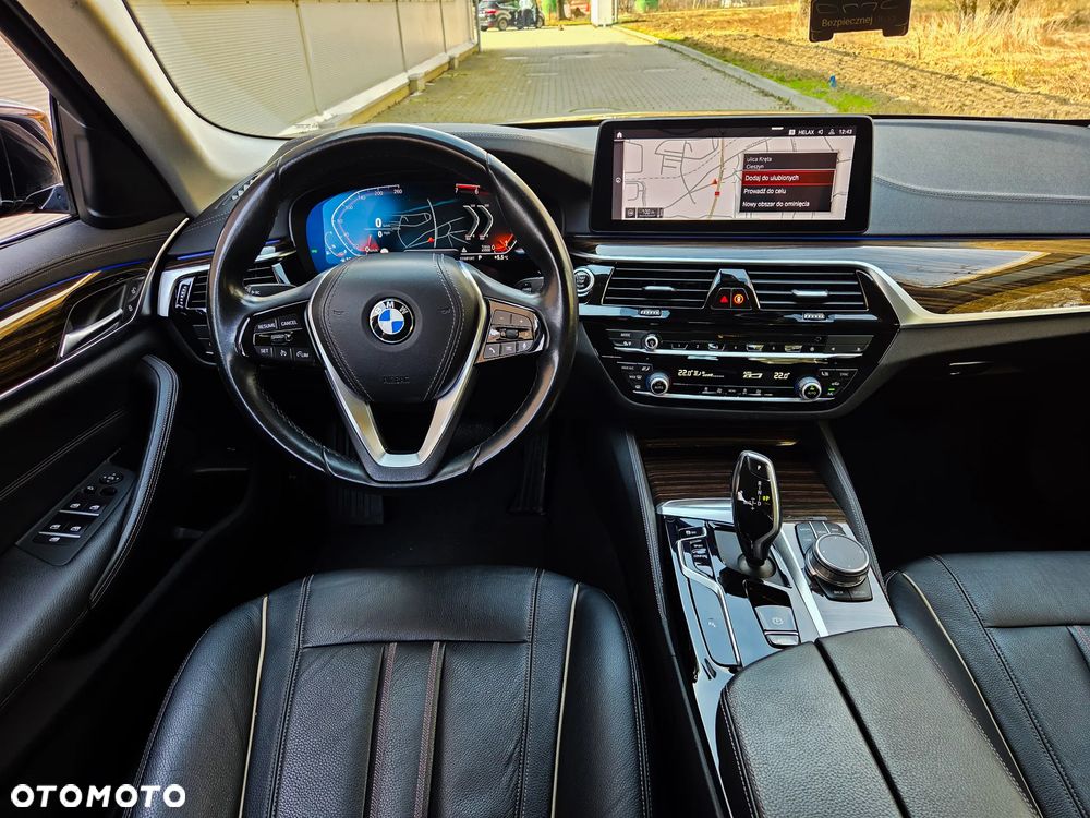 BMW Seria 5 520i Luxury Line sport - 6