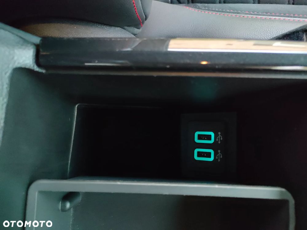 Ford Kuga 1.5 EcoBoost 2x4 ST-Line - 12