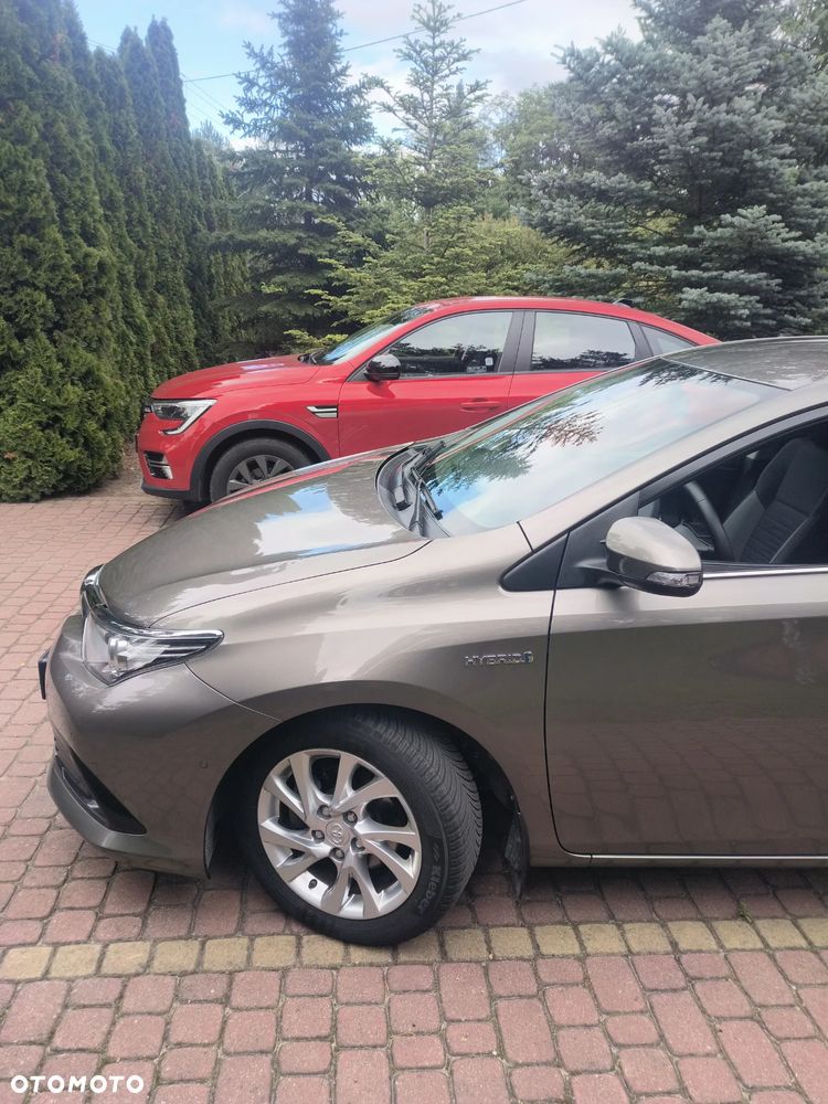 Toyota Auris Hybrid 135 Prestige - 3