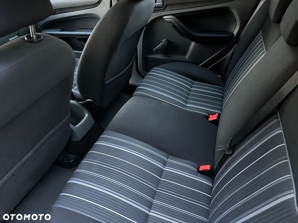 Ford Focus - 13