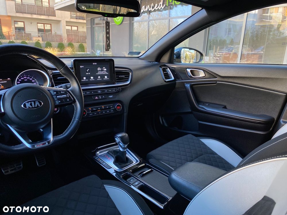 Kia ProCeed 1.4 T-GDI DCT7 OPF GT LINE - 27