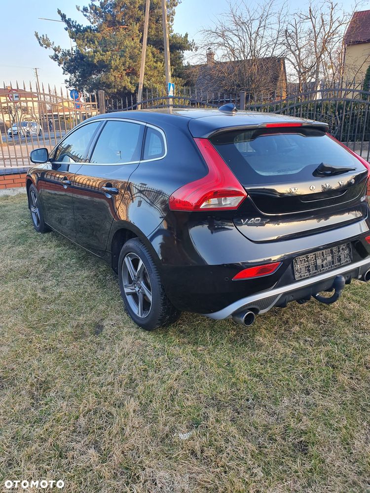 Volvo V40 D4 Drive-E R-Design Kinetic - 3