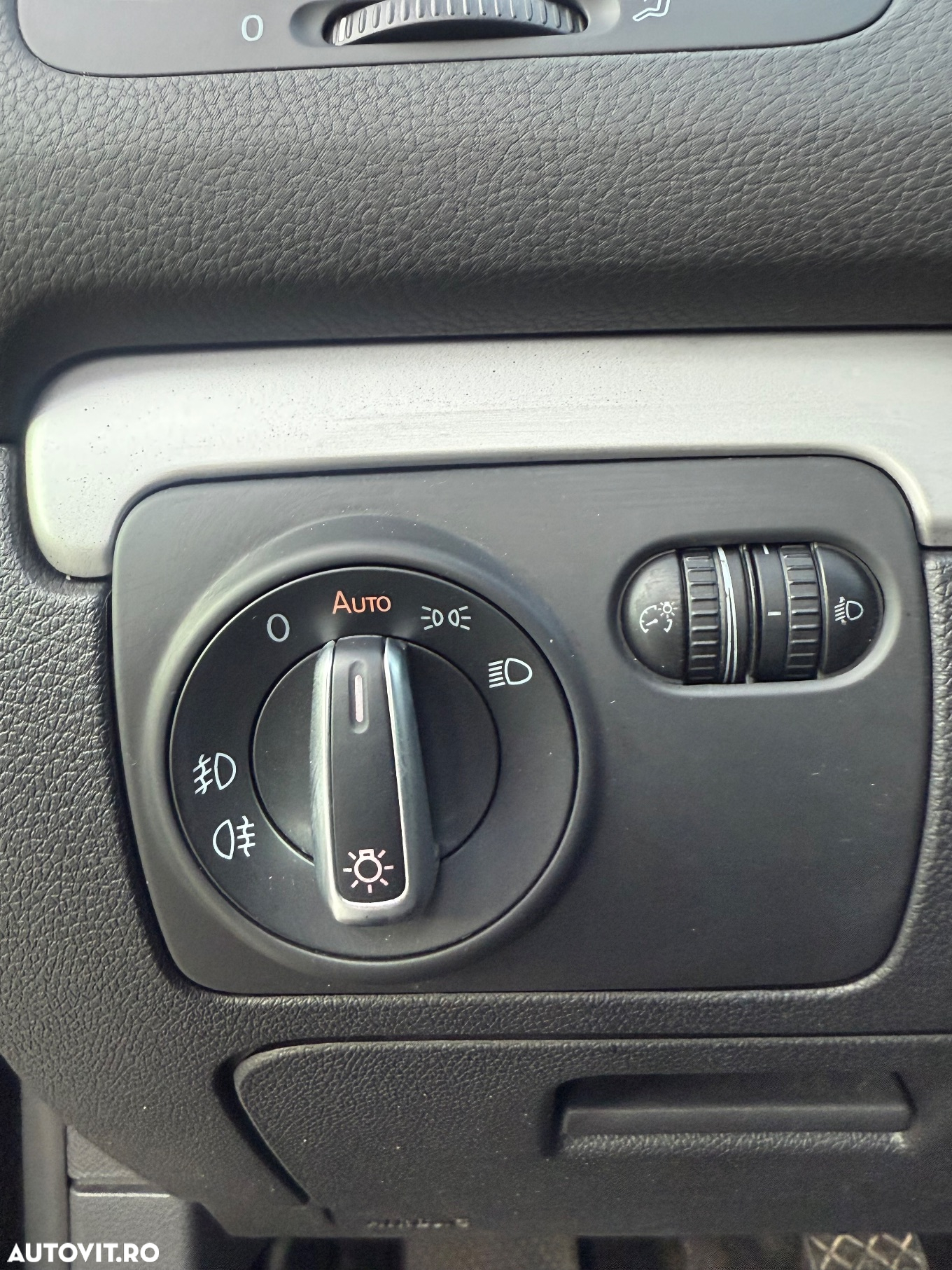 Volkswagen Golf 1.6 TDI BlueMotion Technology DPF Comfortline - 19