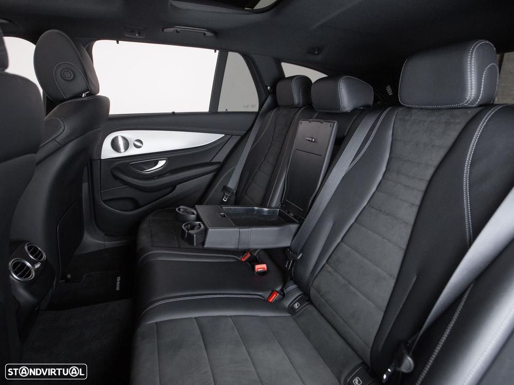 Mercedes-Benz E 300 de 4Matic T 9G-TRONIC AMG Line - 10