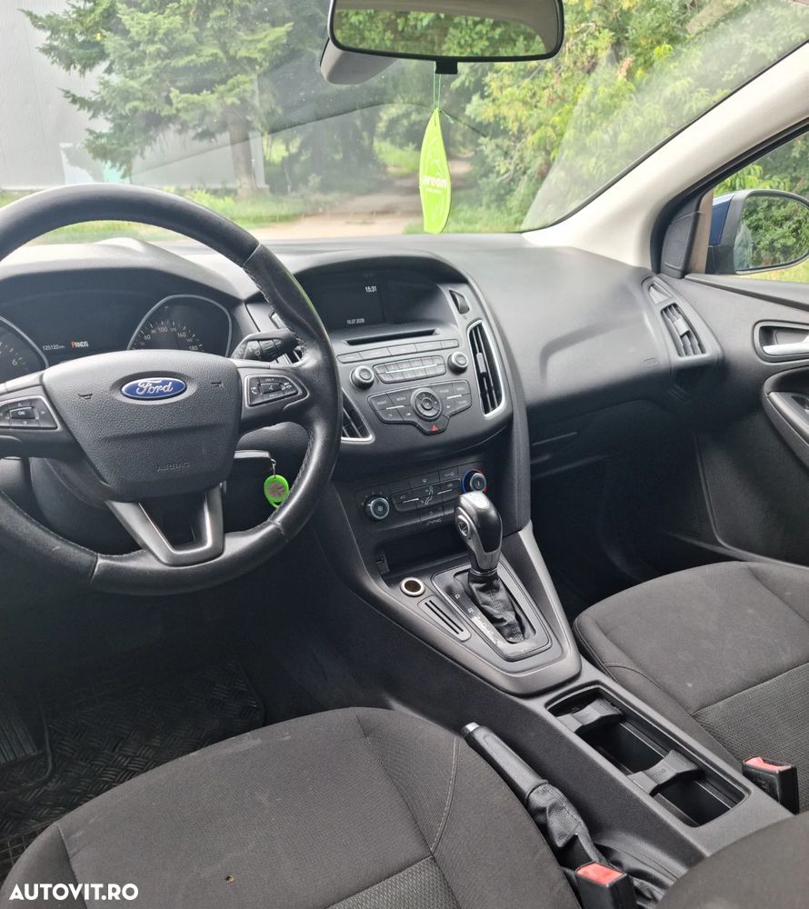 Ford Focus - 12
