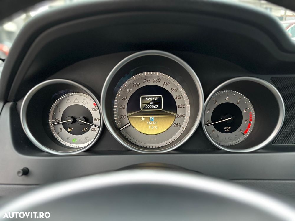 Mercedes-Benz C 180 CGI BlueEFFICIENCY - 24