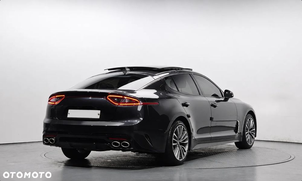 Kia Stinger 2.0 T-GDI L - 6
