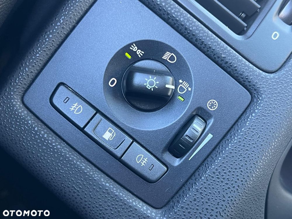 Volvo V50 T5 Momentum - 28