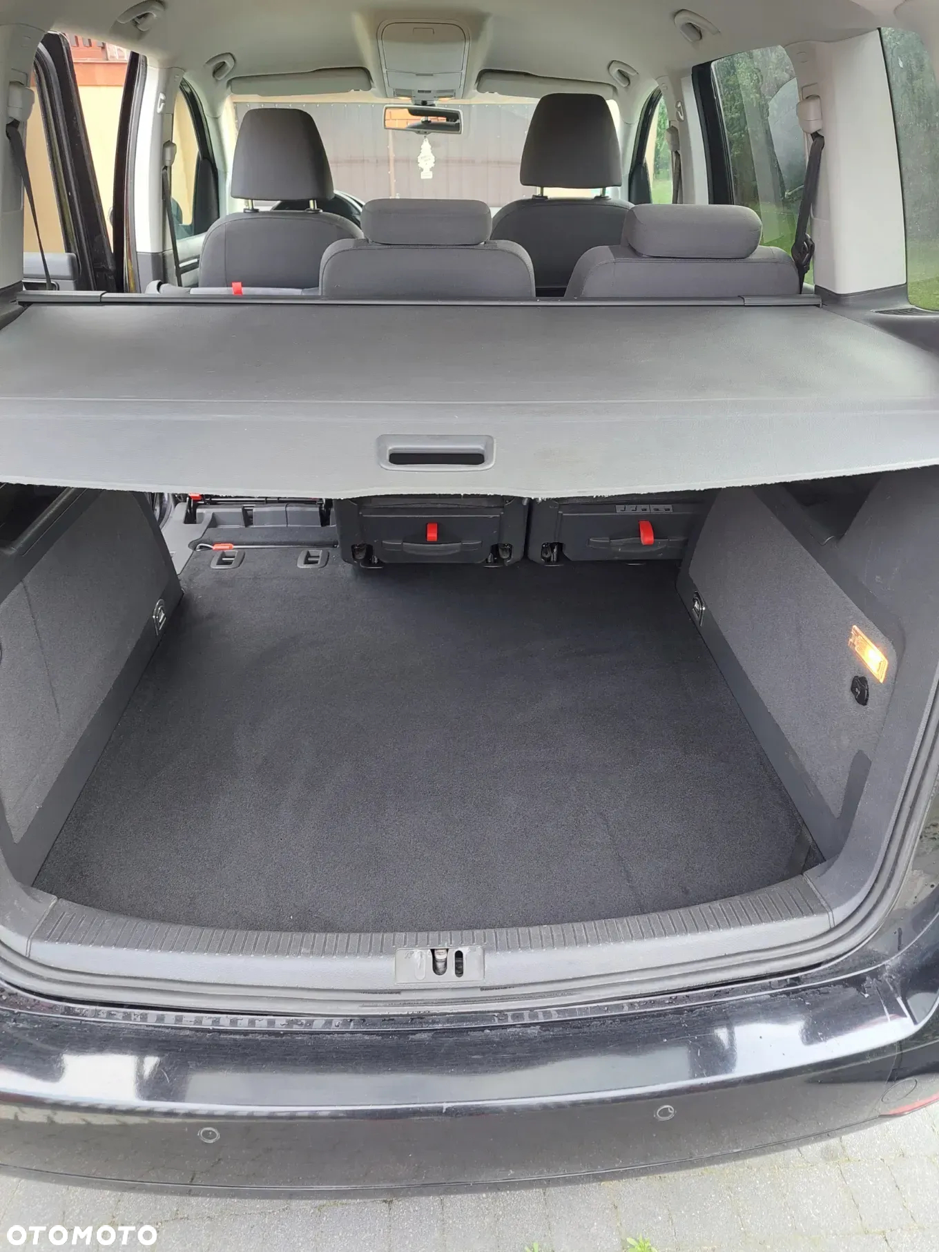 Volkswagen Touran 1.6 TDI DPF Highline DSG - 12