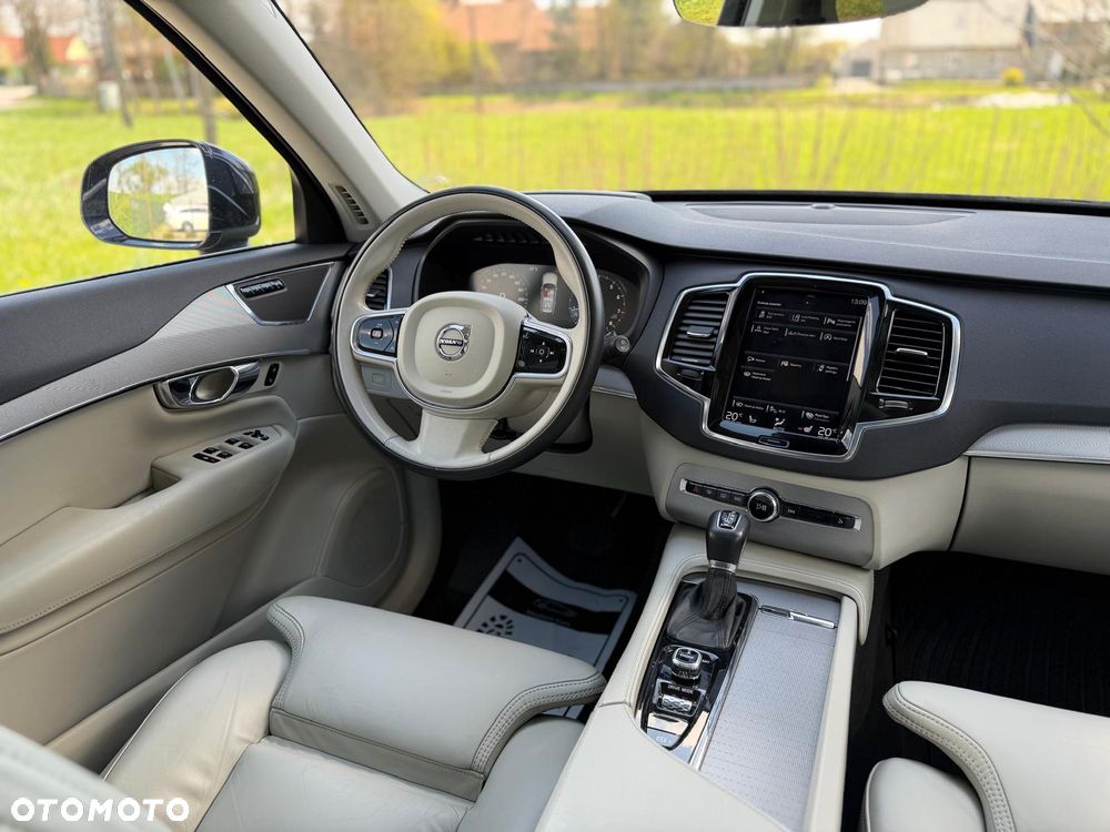 Volvo XC 90 T5 AWD Inscription 7os - 24