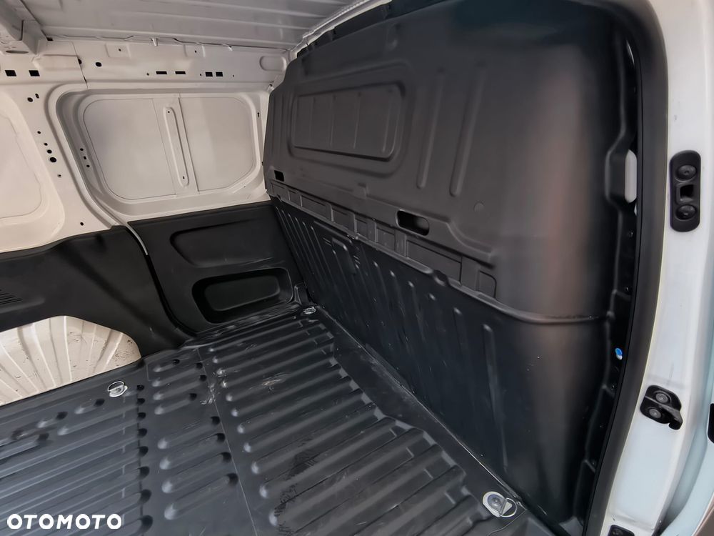 Peugeot PARTNER ProAce CITY Kangoo Express Berlingo pro ace - 19