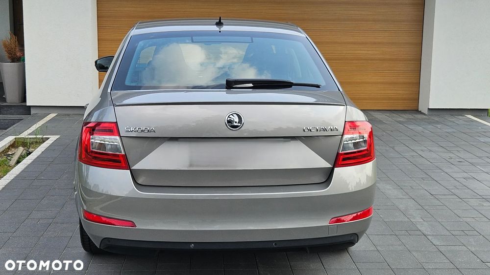 Skoda Octavia 1.4 TSI Edition DSG - 8