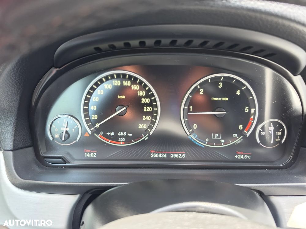 BMW Seria 5 520d xDrive AT - 2