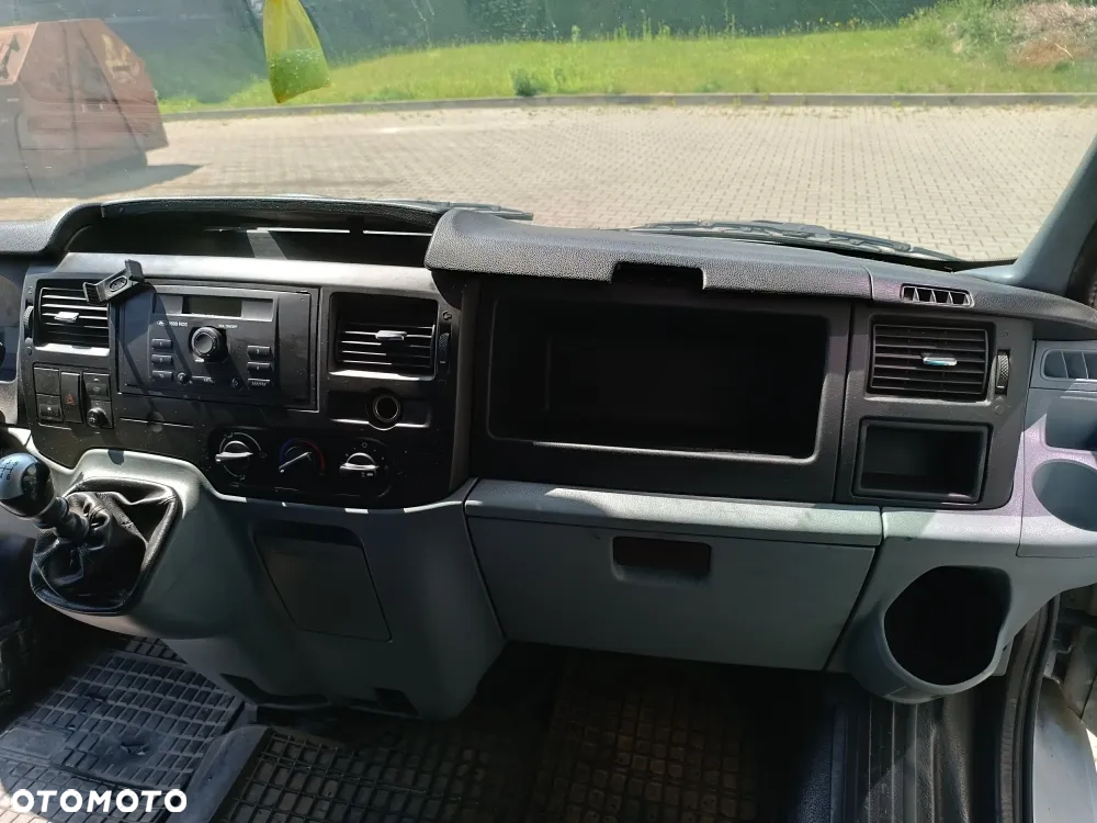 Ford Transit - 13