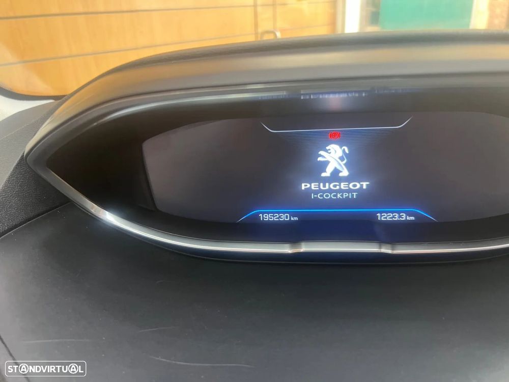 Peugeot 3008 1.5 BlueHDi GT Line J19 EAT8 - 16