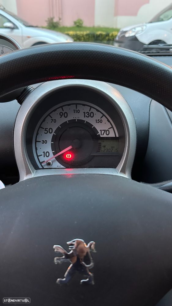 Peugeot 107 1.0 Urban - 7