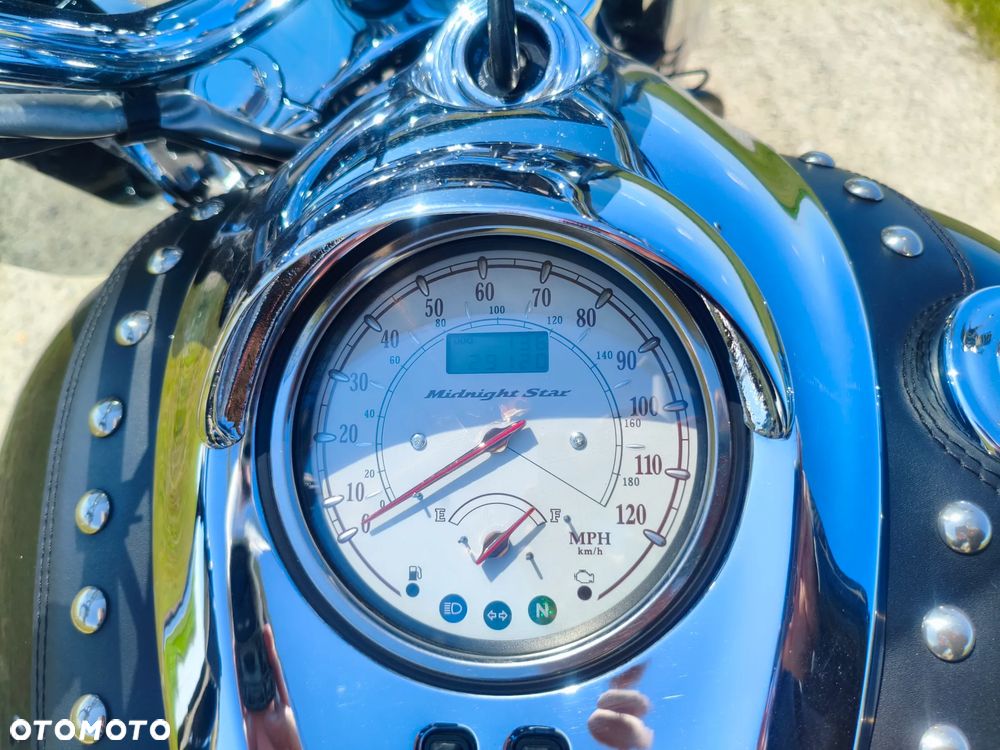 Yamaha Road Star - 6