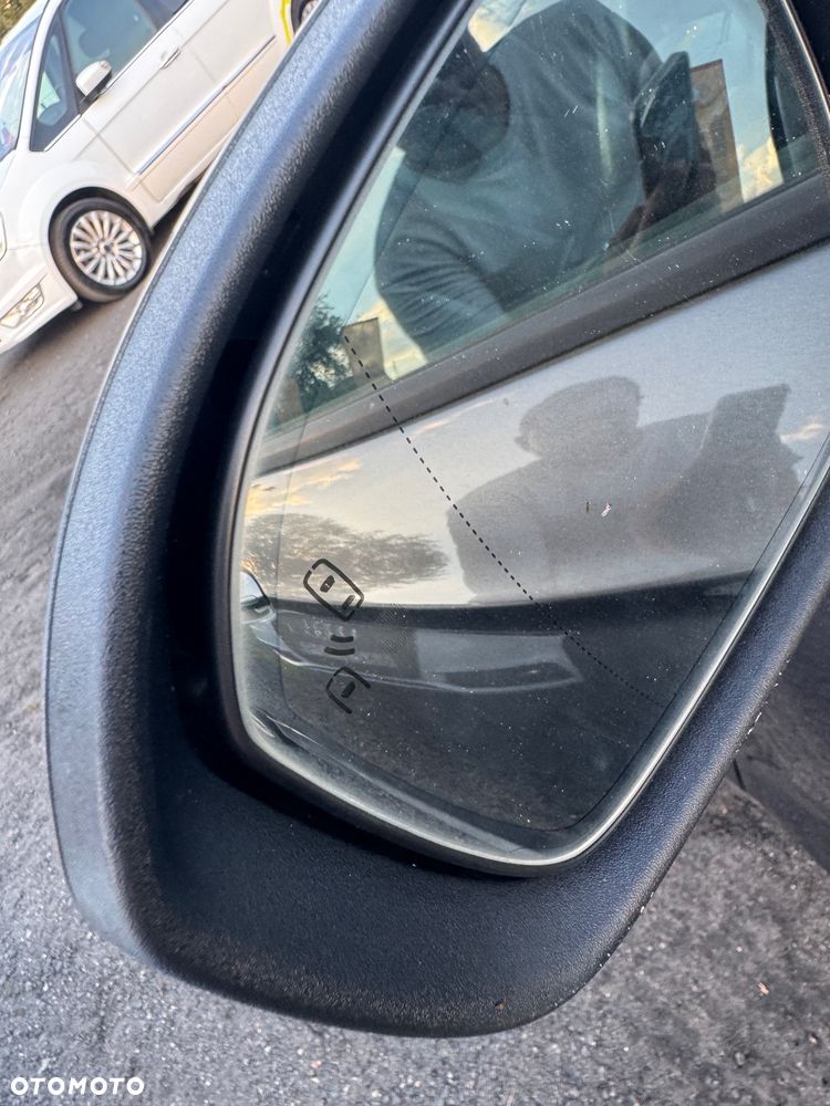 Ford Mondeo - 22