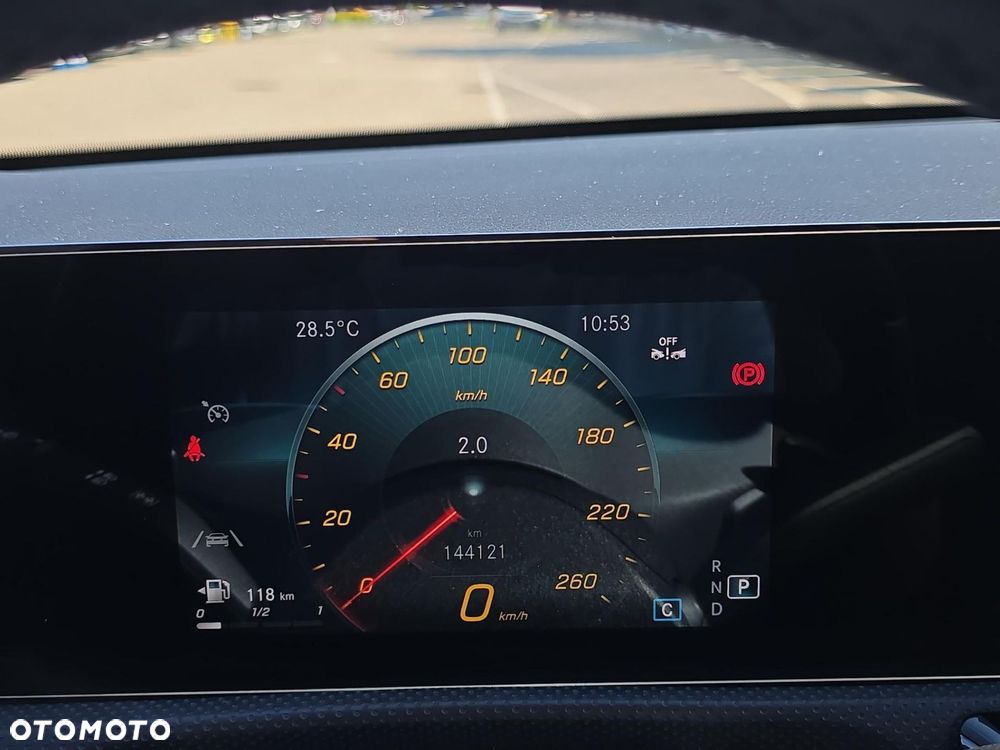 Mercedes-Benz CLA 200 d Progressive 8G-DCT - 18