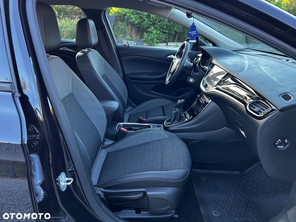 Opel Astra 1.2 Turbo Business Edition - 34
