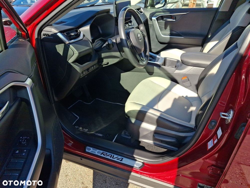 Toyota RAV4 - 9