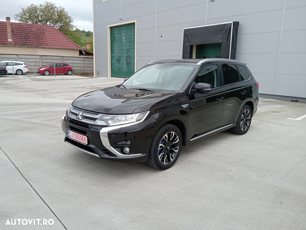 Mitsubishi Outlander 2.0 4WD Plug-In Hybrid Plus