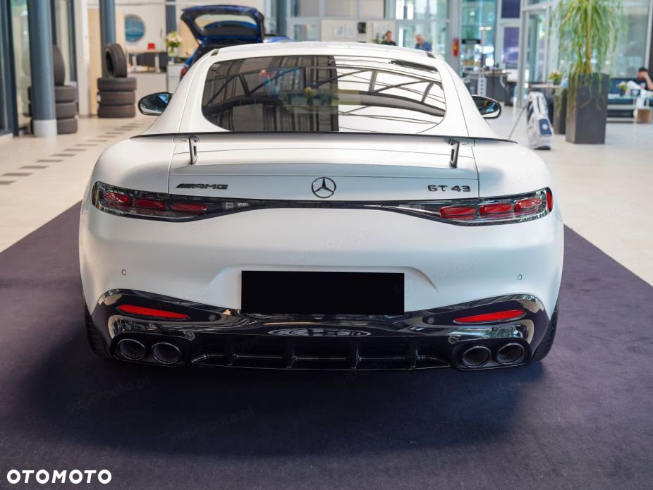 Mercedes-Benz AMG GT 43 mHEV - 3