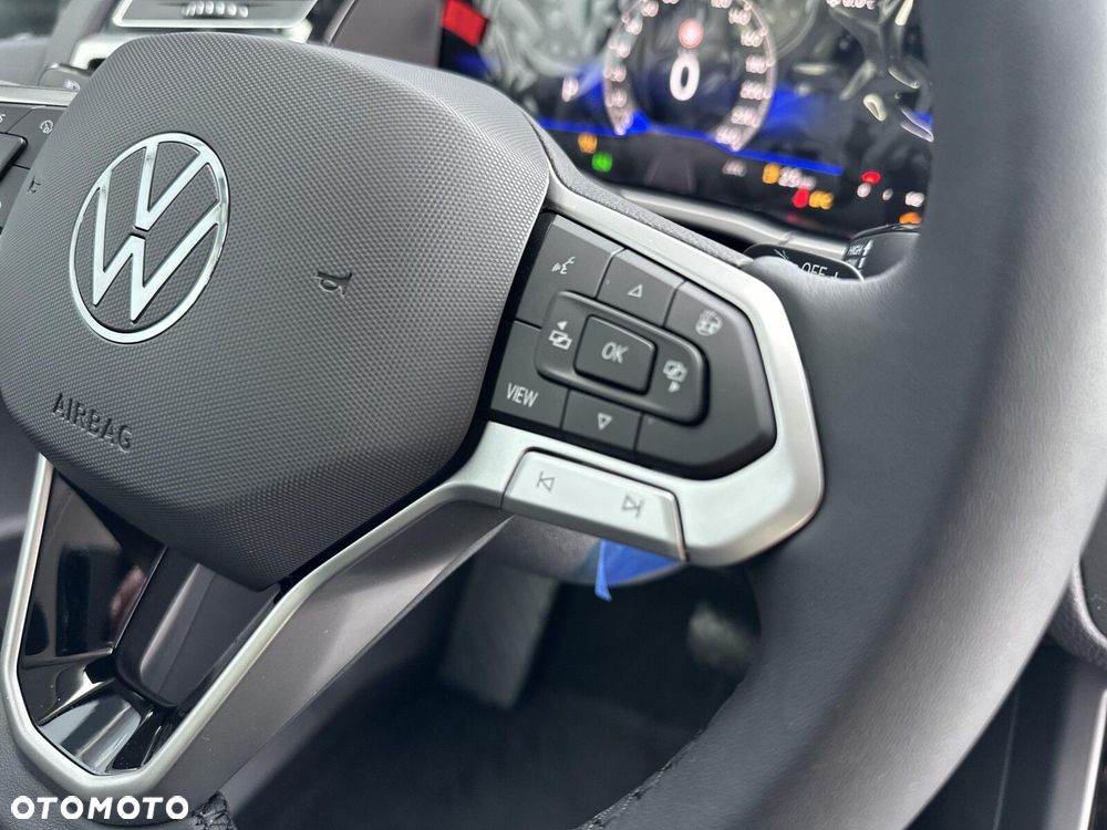 Volkswagen Touran - 27