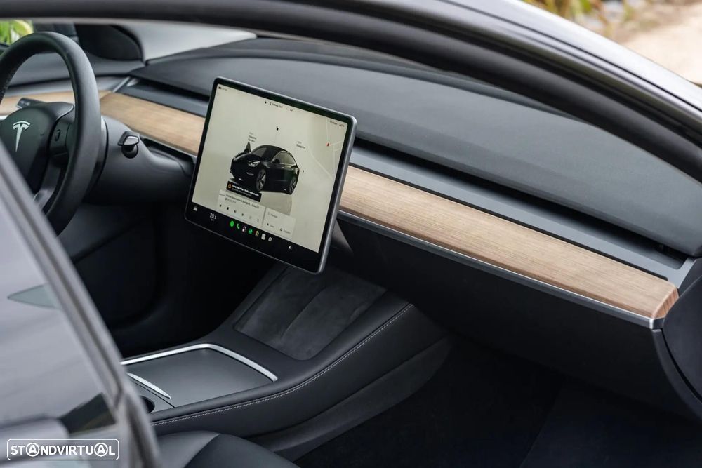 Tesla Model 3 Long-Range Dual Motor AWD - 17