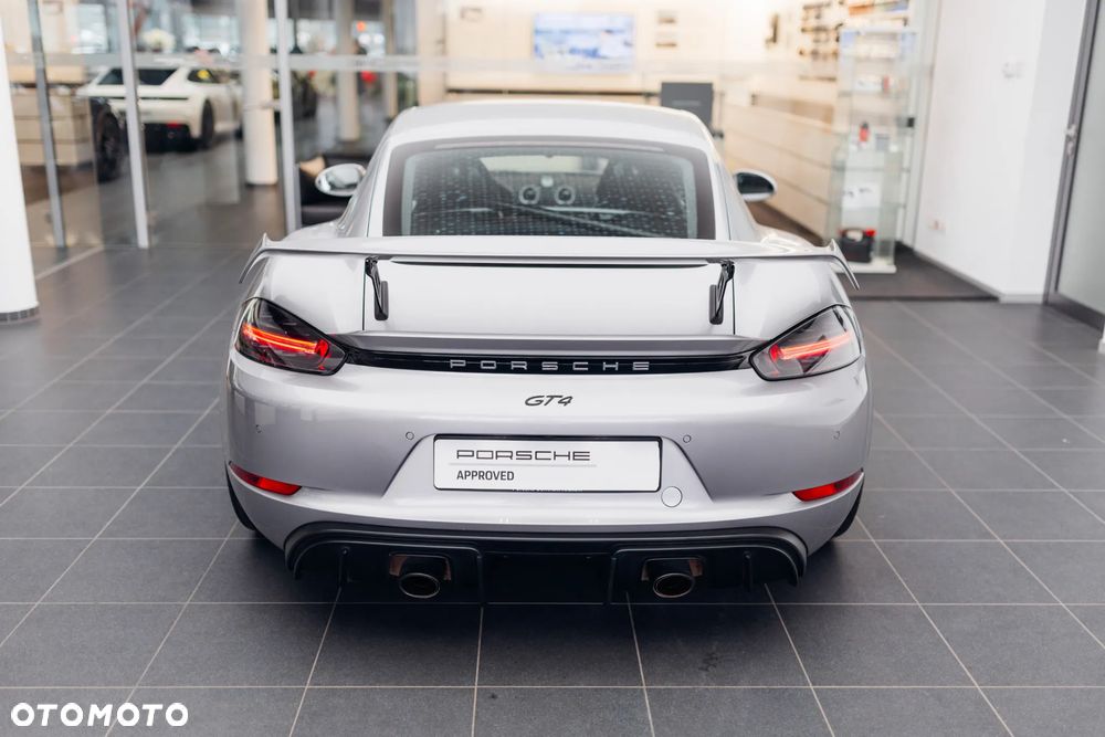 Porsche 718 Cayman - 15