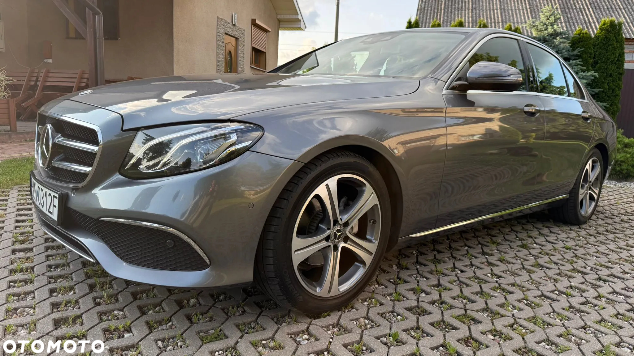 Mercedes-Benz Klasa E 220 d 9G-TRONIC Avantgarde - 2