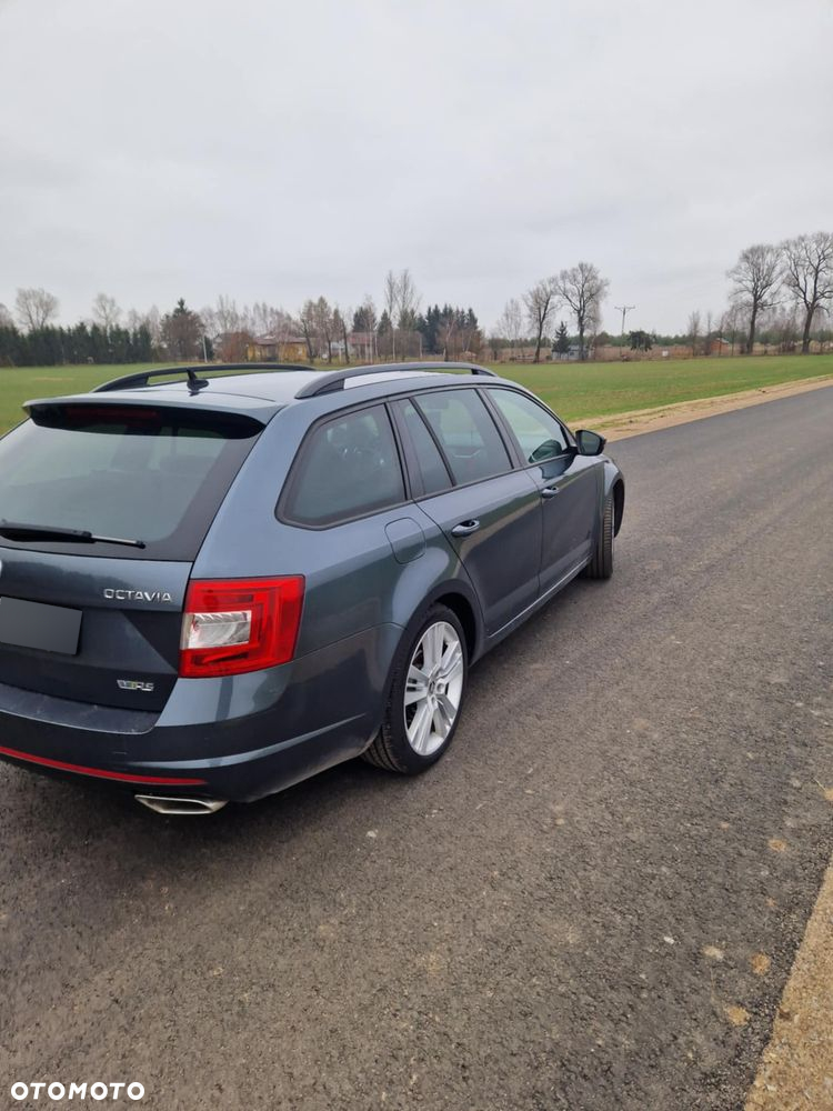 Skoda Octavia Combi 2.0 TDI (Green tec) DSG RS - 5