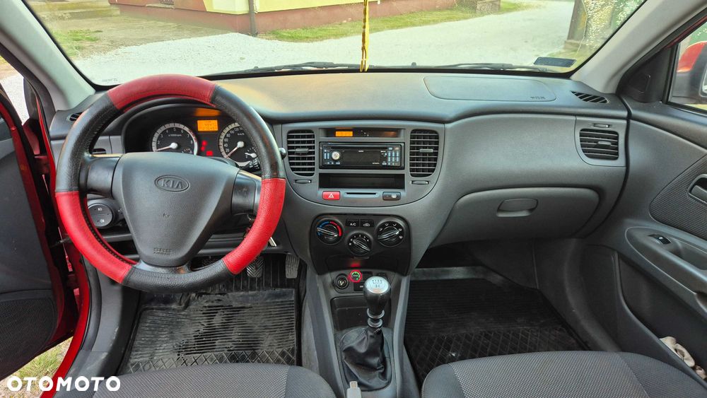 Kia Rio - 5