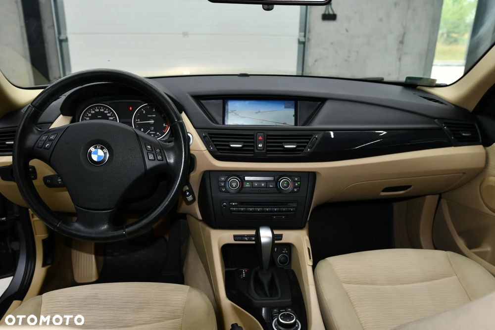 BMW X1 xDrive18d - 21