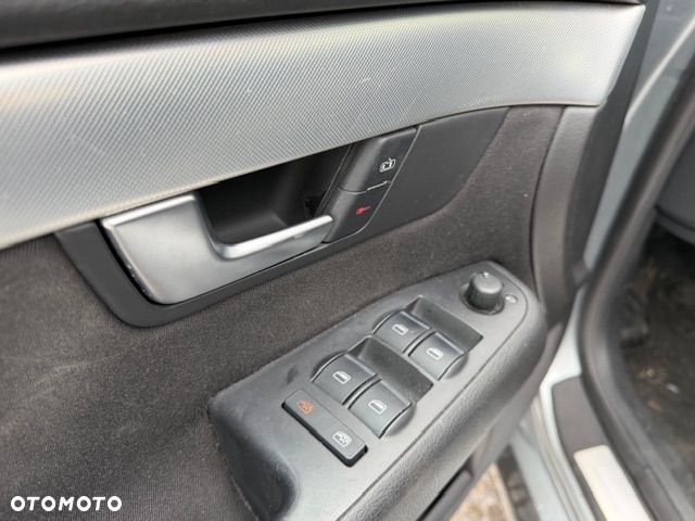 Audi A4 Limousine 2.0T FSI - 4