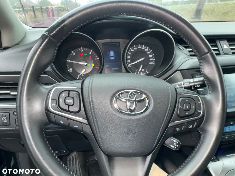 Toyota Avensis 2.0 D-4D Selection - 11