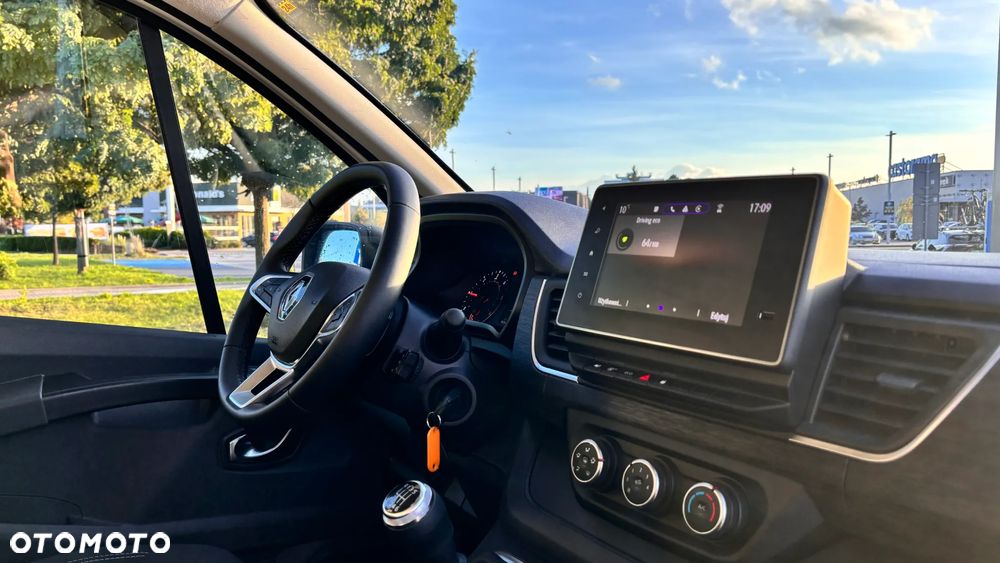 Renault Trafic - 12