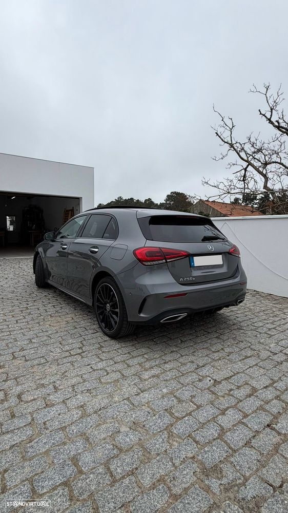 Mercedes-Benz A 250 e AMG Line - 4