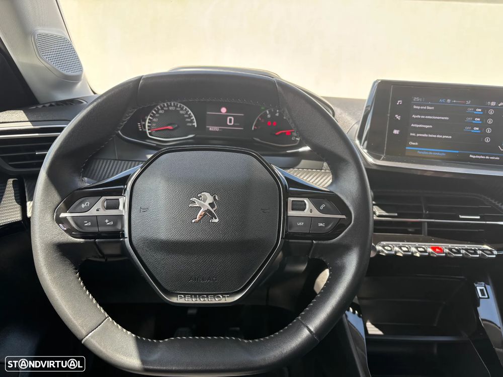 Peugeot 208 PureTech 75 Allure Pack - 14