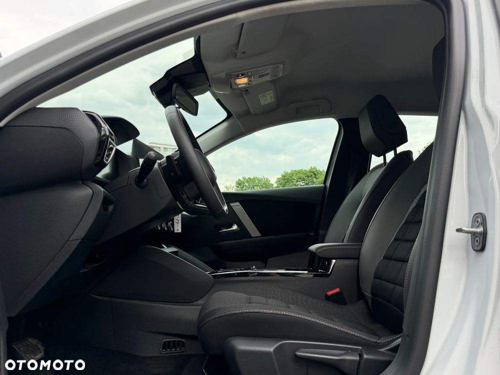 Citroën C4 1.2 mHEV Plus eDCT6 - 11