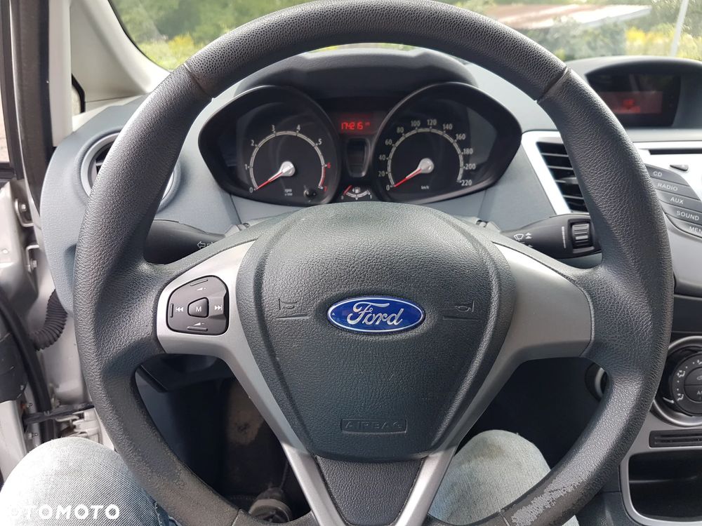 Ford Fiesta 1.25 Trend Edition - 18